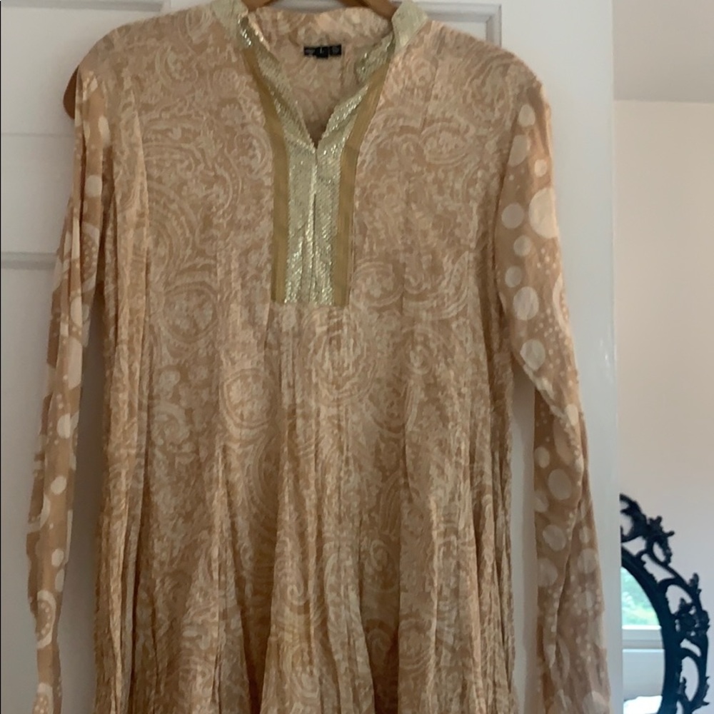 Tunic - Picture 5 of 6